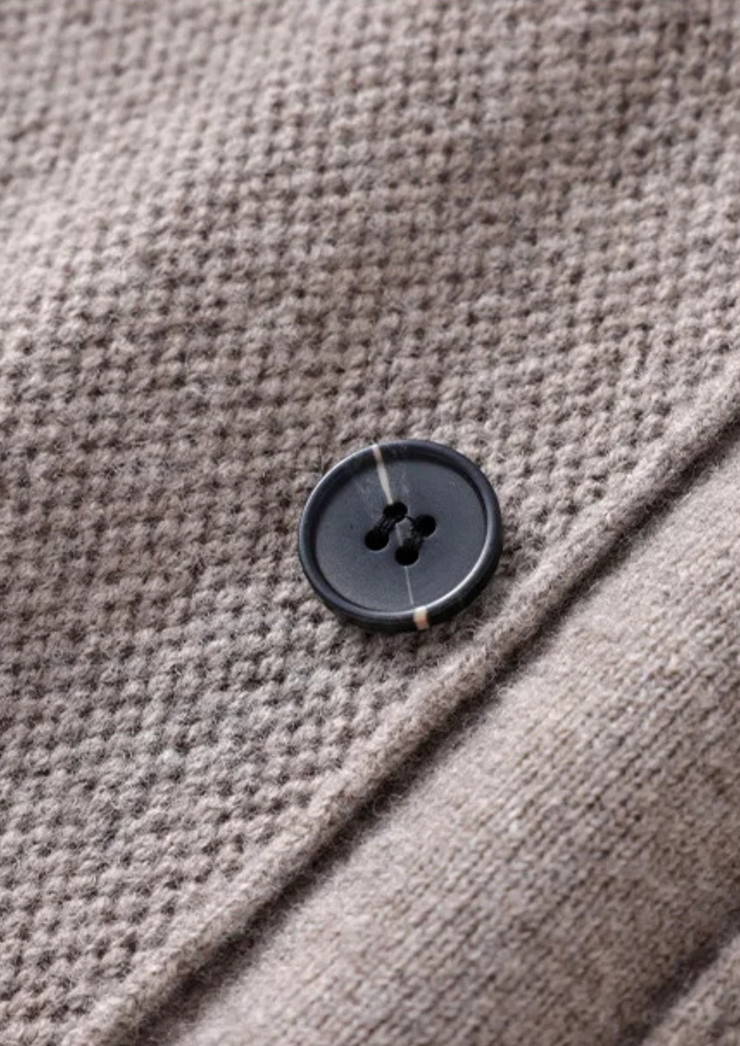 Men’s Button-Up Cardigan Sweater with Collar and Front Pockets