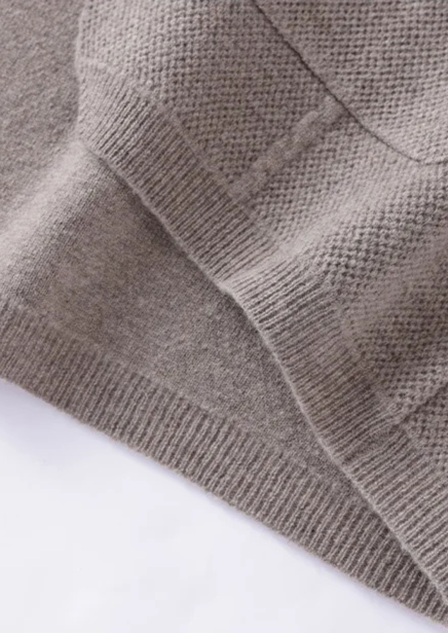 Men’s Button-Up Cardigan Sweater with Collar and Front Pockets