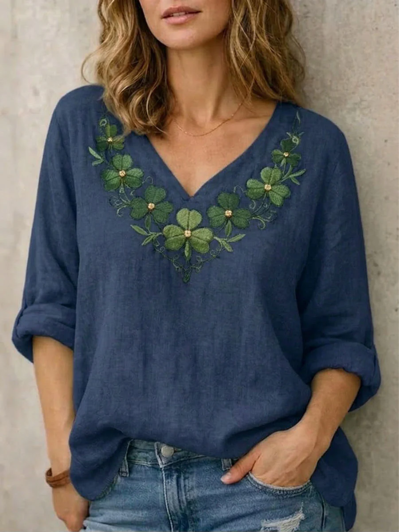Sara – Blouse with V-neck