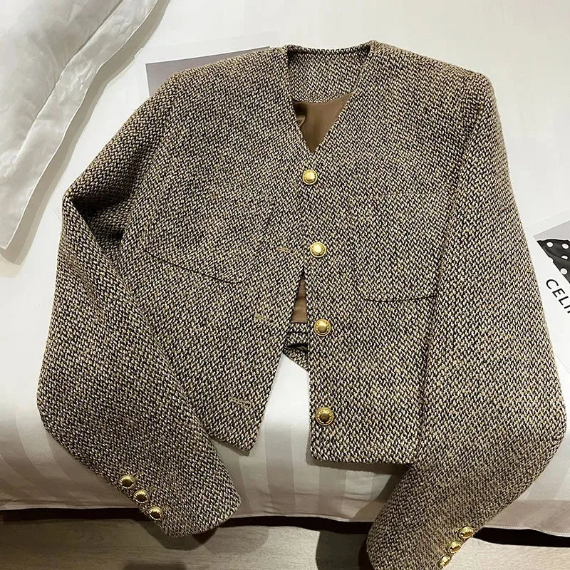 Women’s Cropped Blazer – Tailored Fit with Gold-Tone Buttons