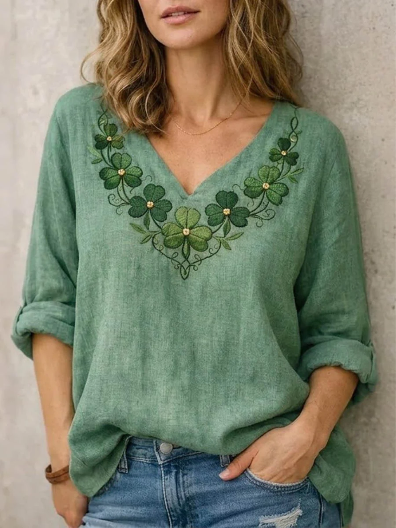 Sara – Blouse with V-neck