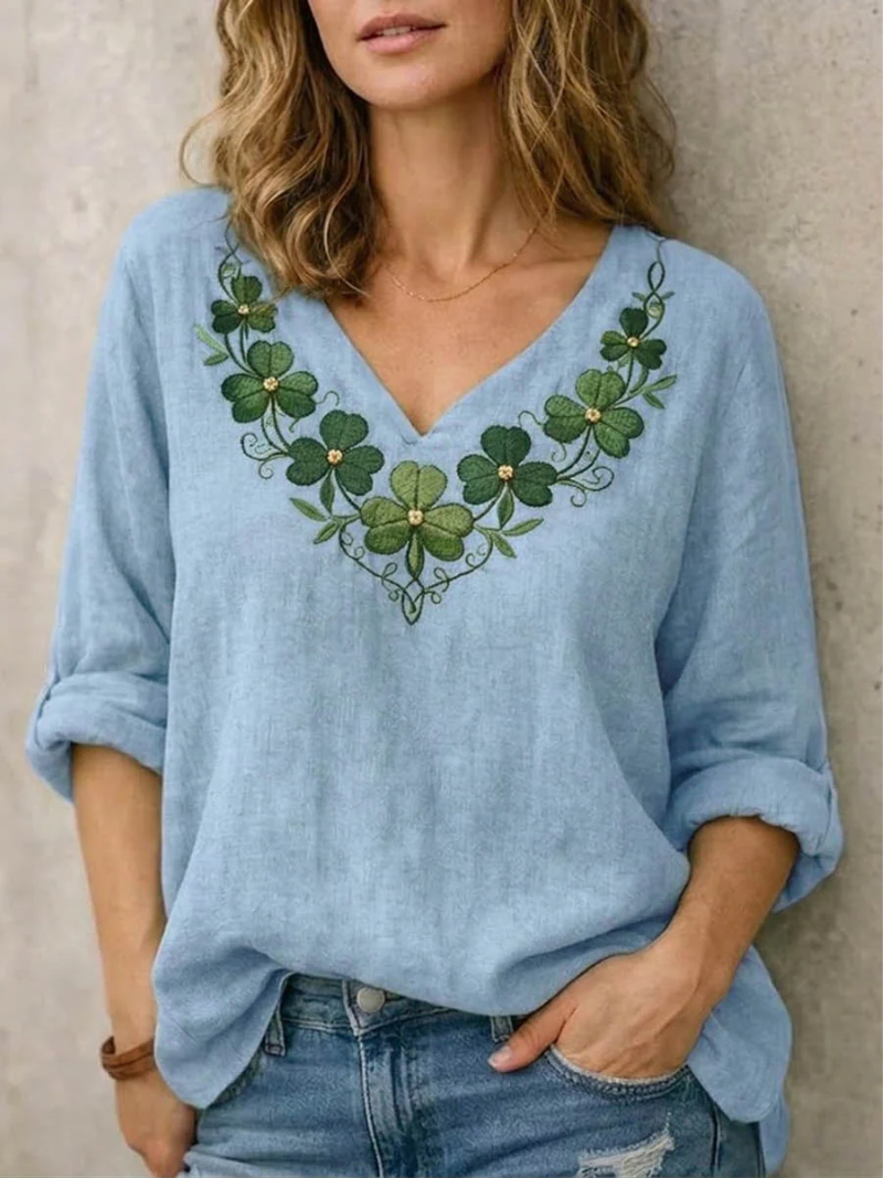 Sara – Blouse with V-neck